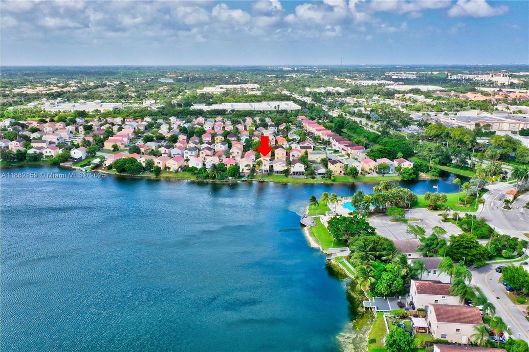 最近租的: $3,500 (3 贝兹, 2 浴室, 1740 平方英尺)