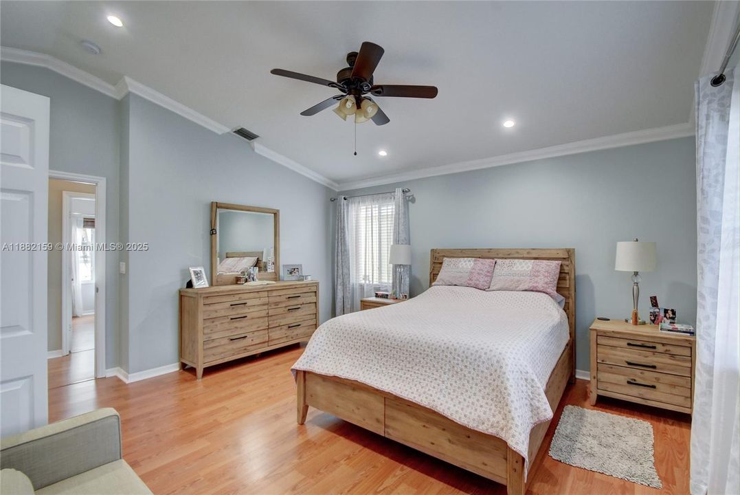 最近租的: $3,500 (3 贝兹, 2 浴室, 1740 平方英尺)