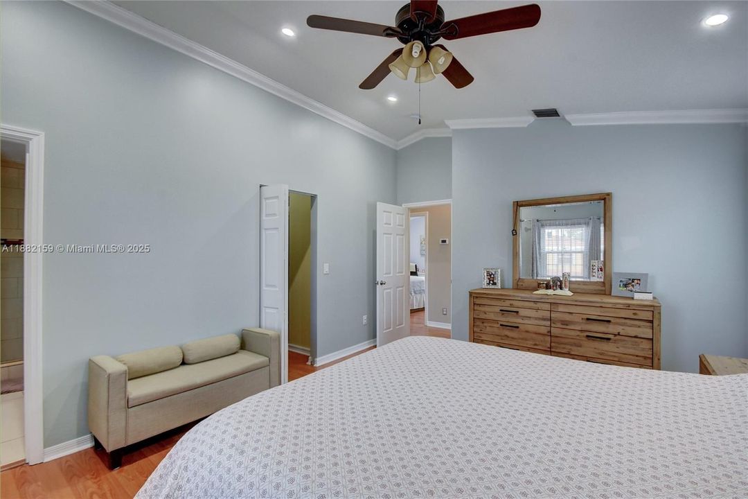 最近租的: $3,500 (3 贝兹, 2 浴室, 1740 平方英尺)