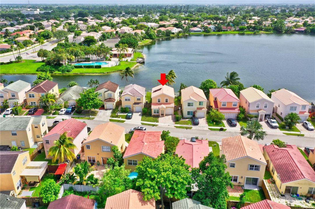 最近租的: $3,500 (3 贝兹, 2 浴室, 1740 平方英尺)