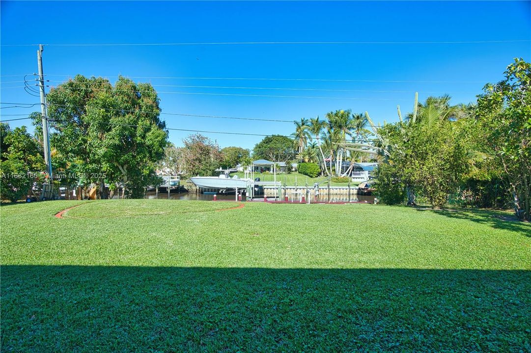 Vendido Recientemente: $1,049,000 (3 camas, 2 baños, 2111 Pies cuadrados)