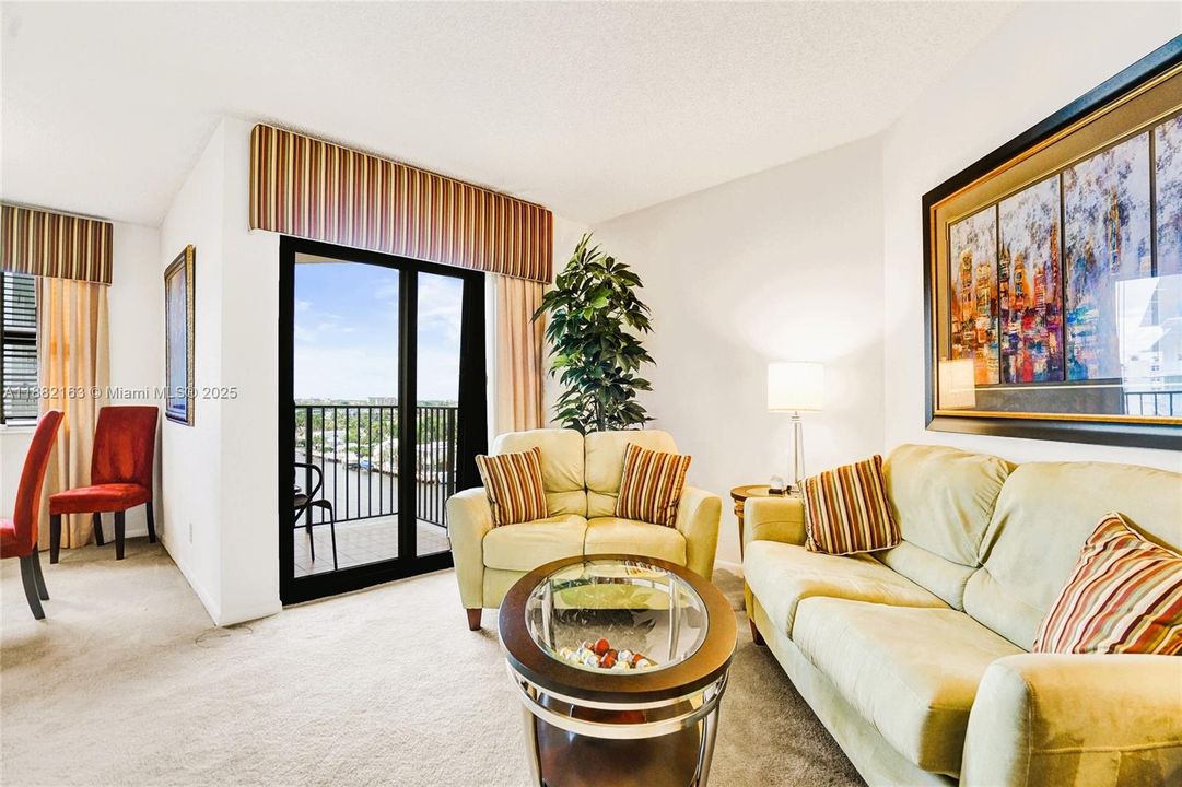 For Sale: $749,900 (2 beds, 2 baths, 1631 Square Feet)