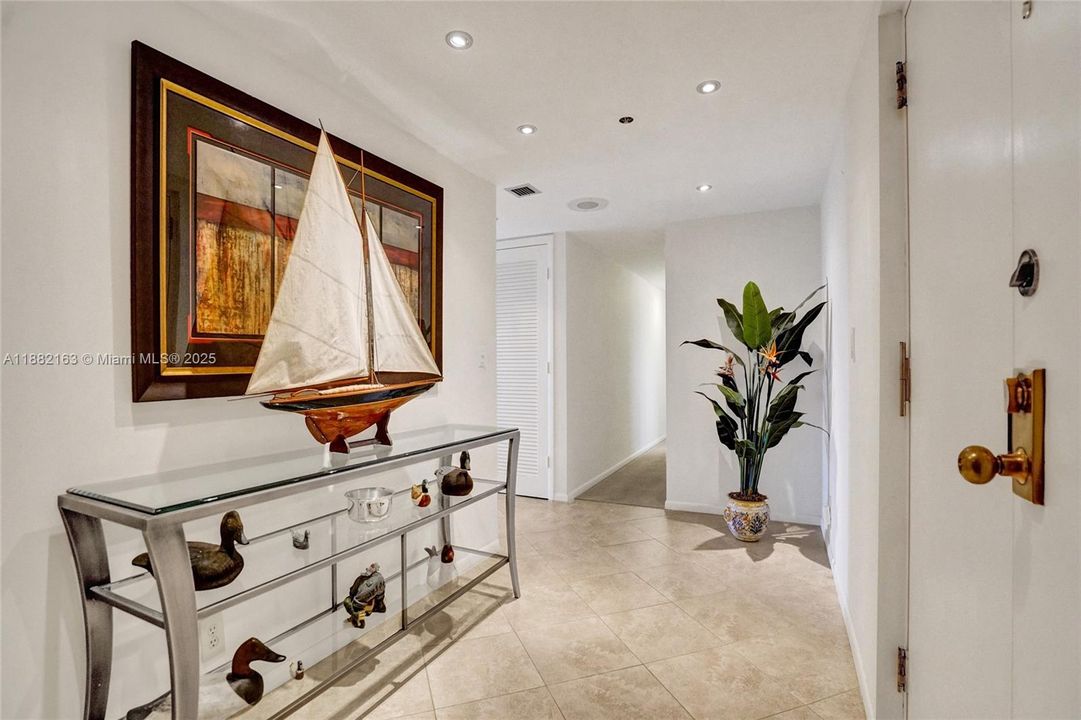 For Sale: $749,900 (2 beds, 2 baths, 1631 Square Feet)