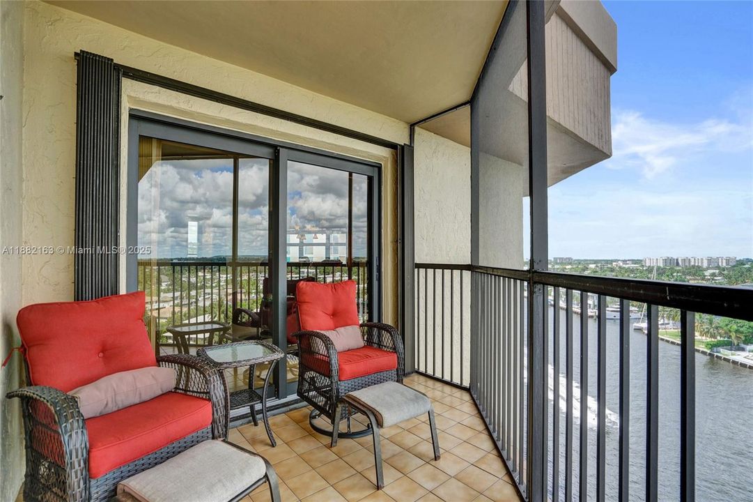 For Sale: $749,900 (2 beds, 2 baths, 1631 Square Feet)