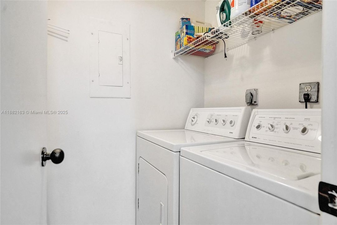 For Sale: $749,900 (2 beds, 2 baths, 1631 Square Feet)