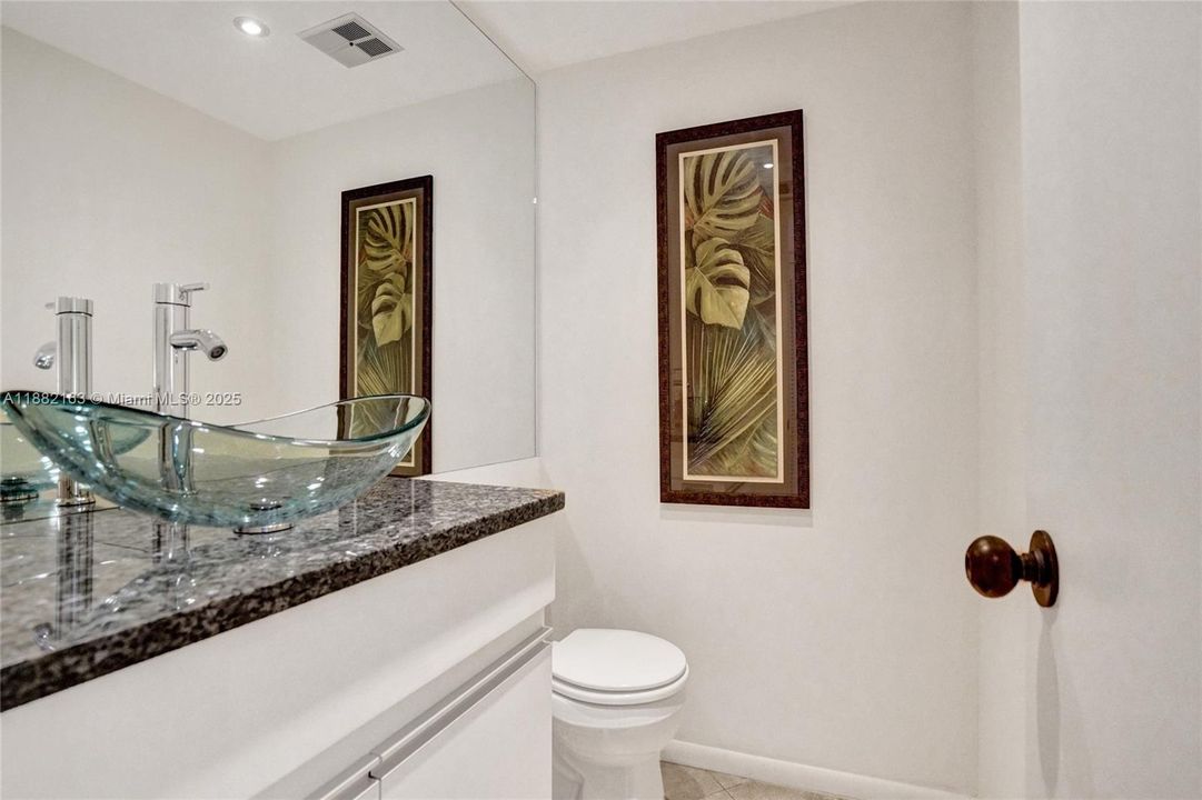 For Sale: $749,900 (2 beds, 2 baths, 1631 Square Feet)