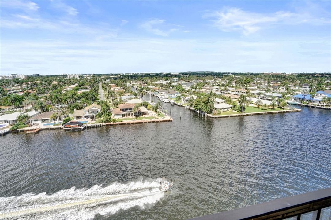 For Sale: $749,900 (2 beds, 2 baths, 1631 Square Feet)