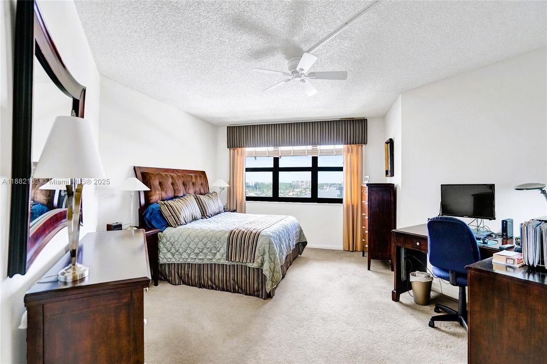 For Sale: $749,900 (2 beds, 2 baths, 1631 Square Feet)