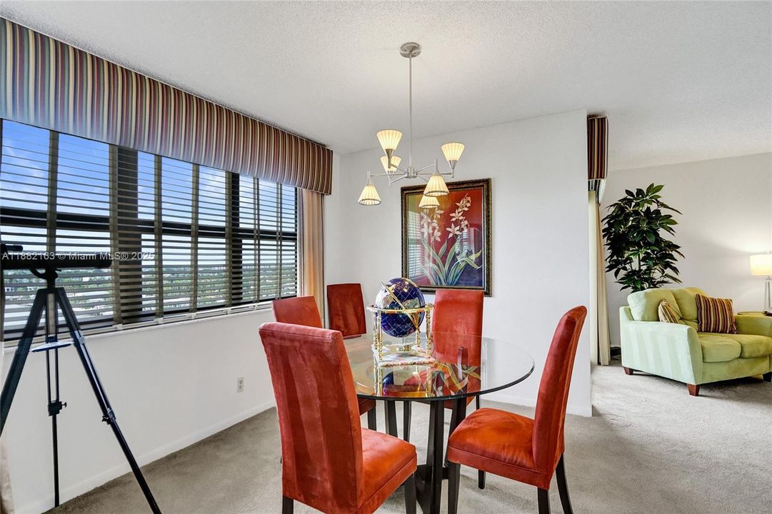 For Sale: $749,900 (2 beds, 2 baths, 1631 Square Feet)