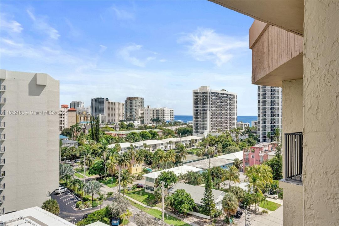 For Sale: $749,900 (2 beds, 2 baths, 1631 Square Feet)