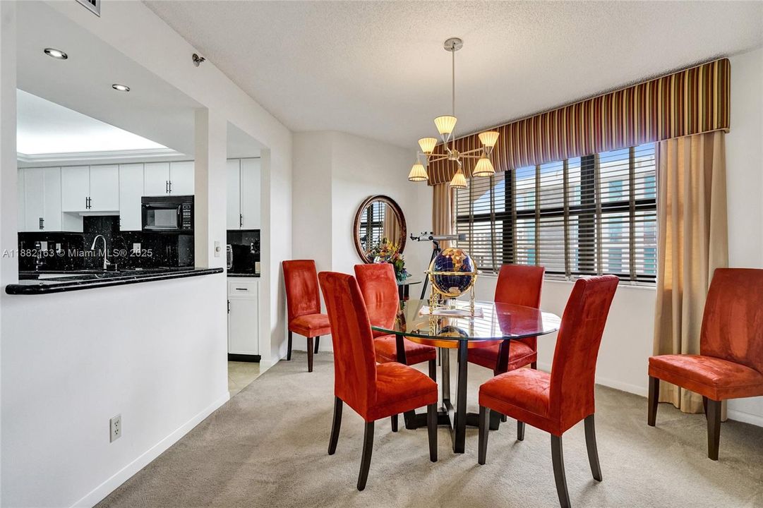 For Sale: $749,900 (2 beds, 2 baths, 1631 Square Feet)