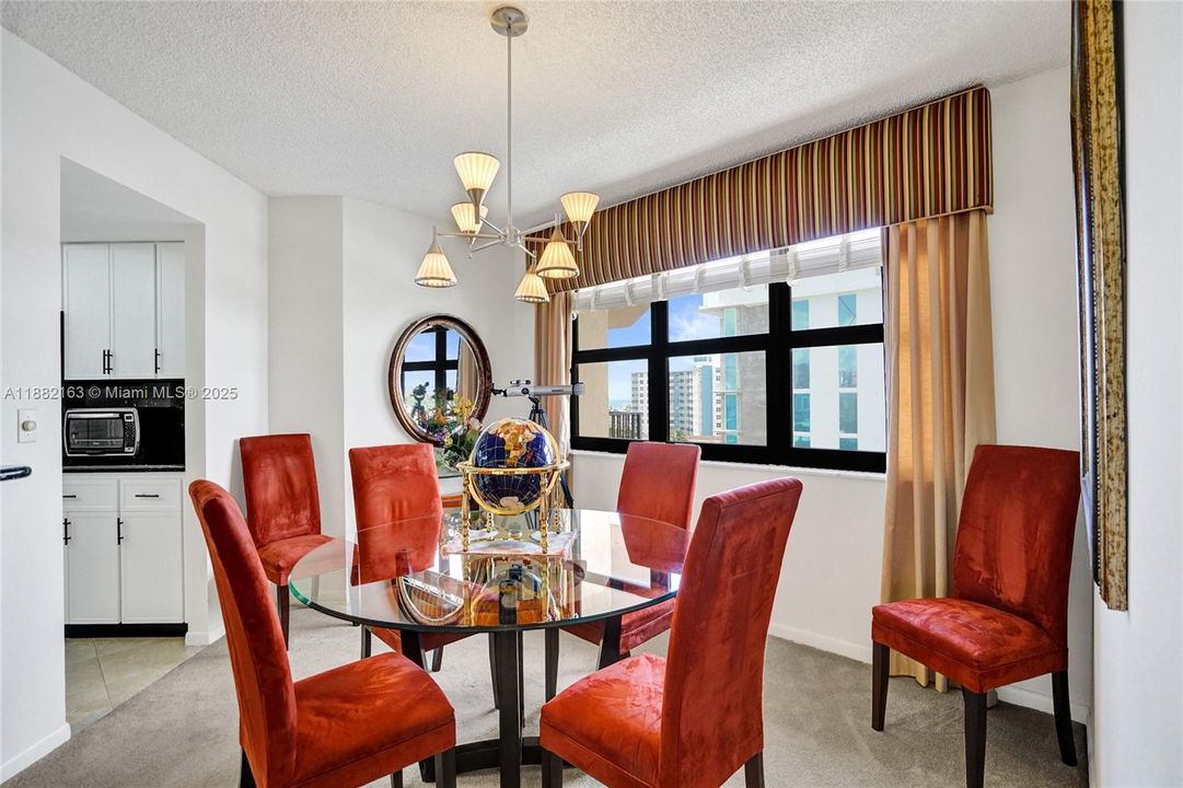 For Sale: $749,900 (2 beds, 2 baths, 1631 Square Feet)