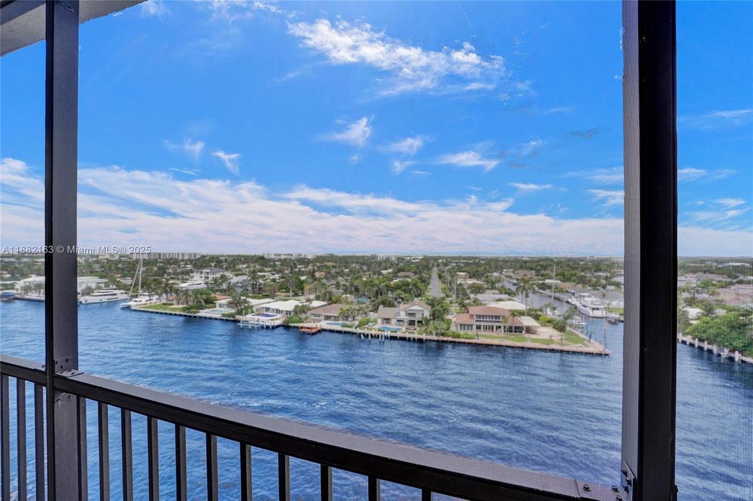 For Sale: $749,900 (2 beds, 2 baths, 1631 Square Feet)