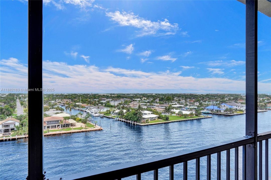 For Sale: $749,900 (2 beds, 2 baths, 1631 Square Feet)