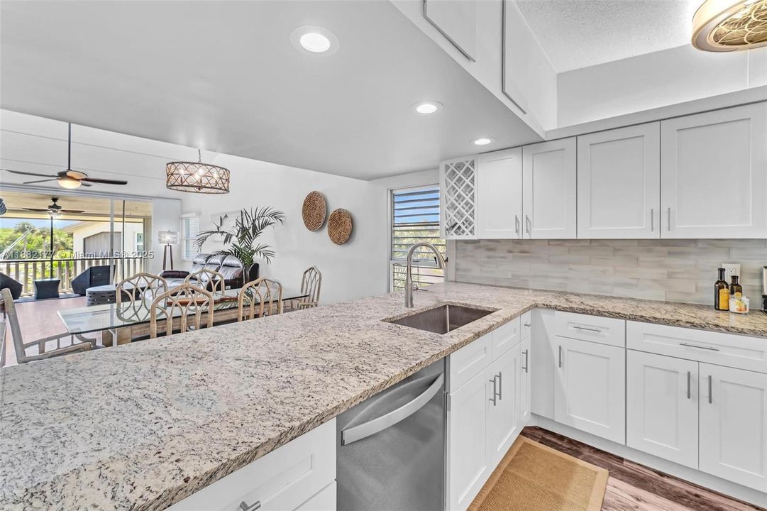 待售: $550,000 (2 贝兹, 2 浴室, 1418 平方英尺)