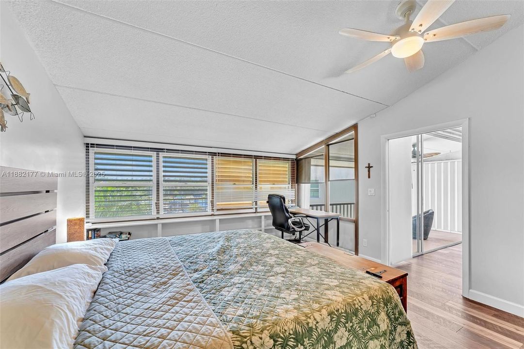 待售: $550,000 (2 贝兹, 2 浴室, 1418 平方英尺)