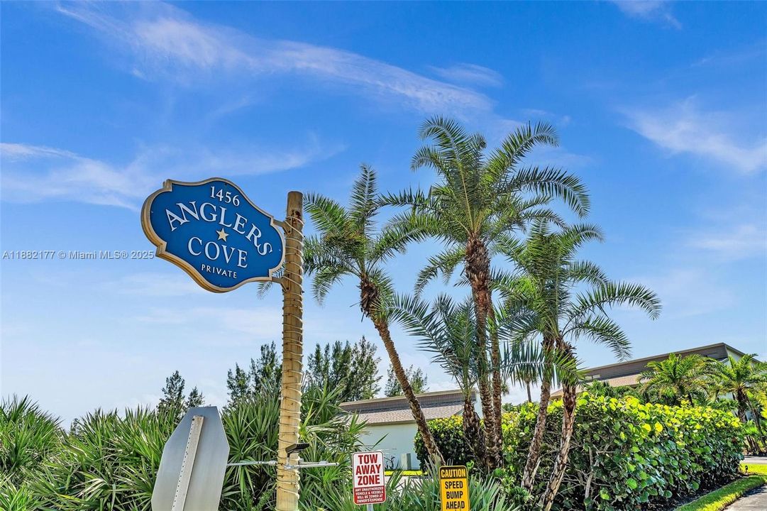 待售: $550,000 (2 贝兹, 2 浴室, 1418 平方英尺)