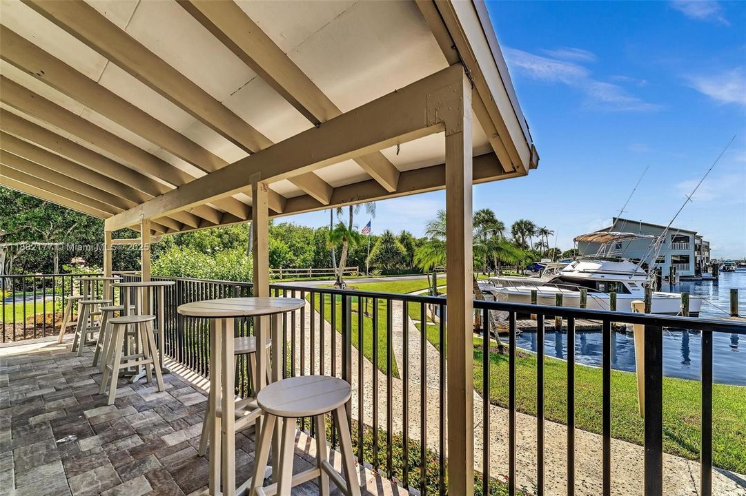 待售: $550,000 (2 贝兹, 2 浴室, 1418 平方英尺)