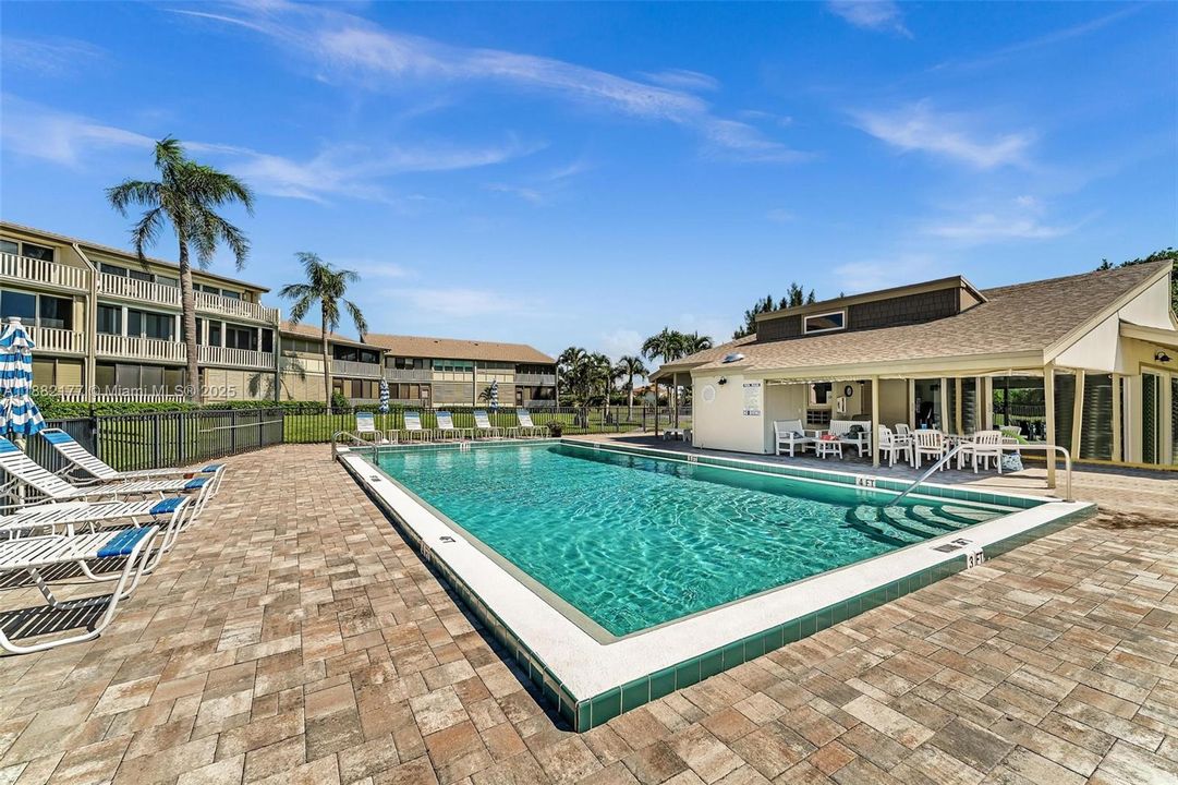 待售: $550,000 (2 贝兹, 2 浴室, 1418 平方英尺)