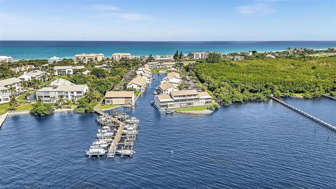 待售: $550,000 (2 贝兹, 2 浴室, 1418 平方英尺)