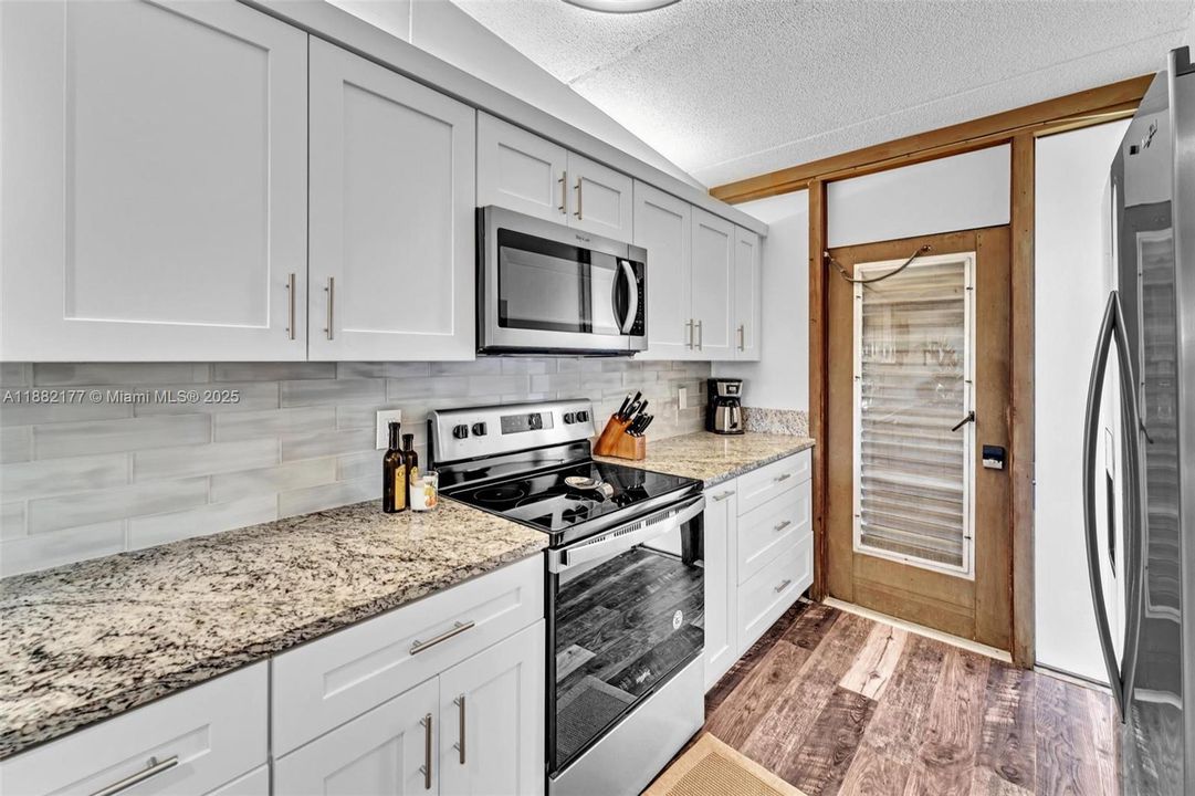 待售: $550,000 (2 贝兹, 2 浴室, 1418 平方英尺)