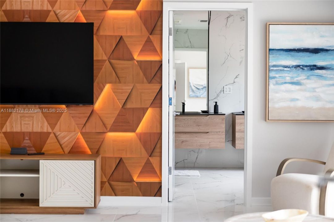 出租: $15,000 (4 贝兹, 3 浴室, 2159 平方英尺)