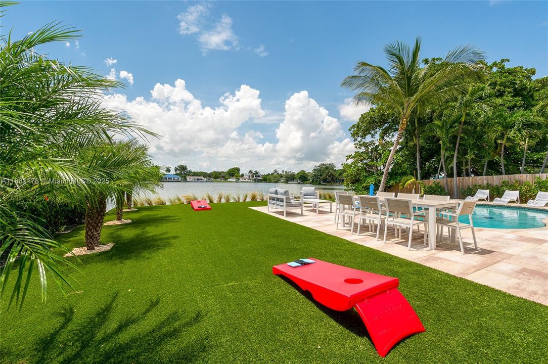 出租: $15,000 (4 贝兹, 3 浴室, 2159 平方英尺)