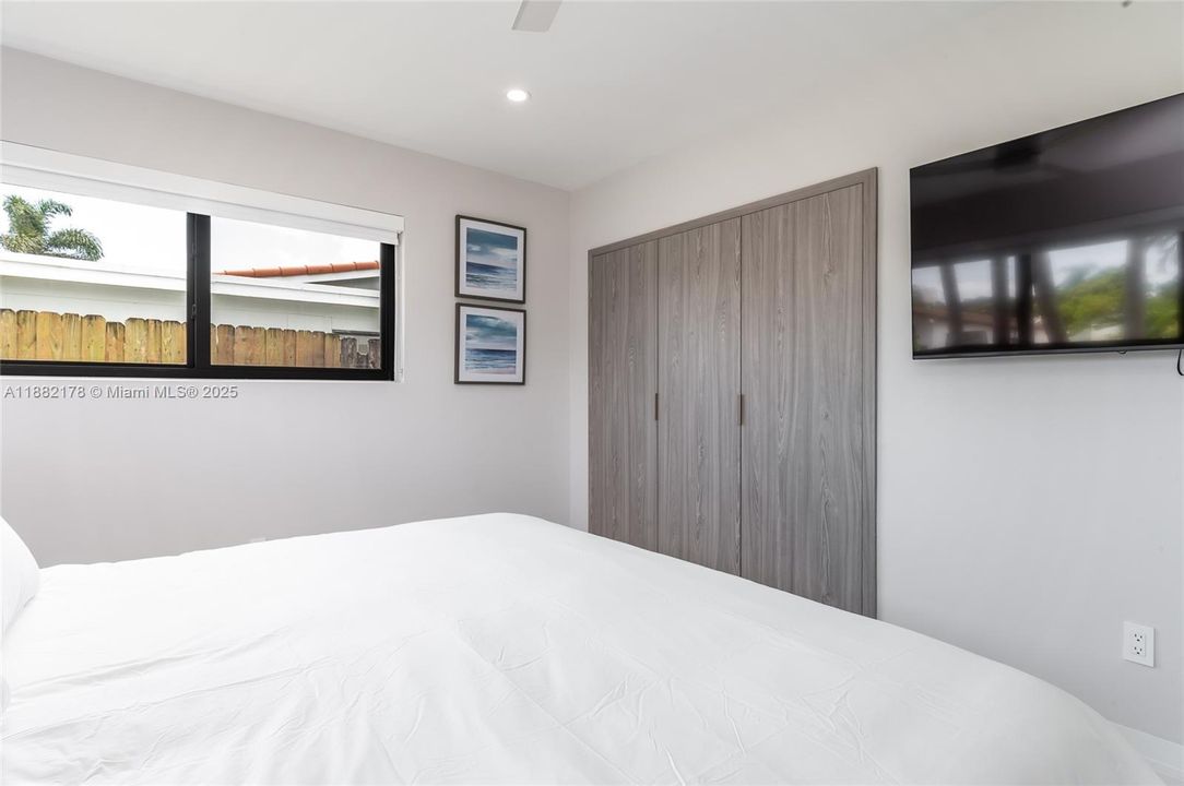 出租: $15,000 (4 贝兹, 3 浴室, 2159 平方英尺)