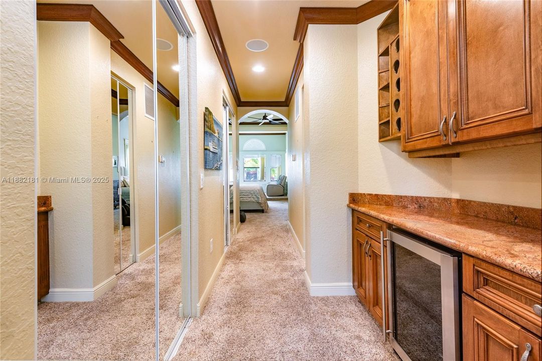 For Sale: $2,990,000 (6 beds, 5 baths, 5383 Square Feet)