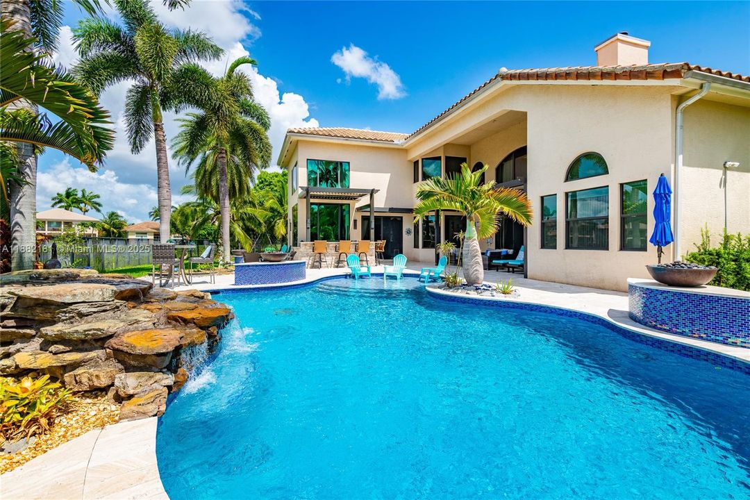 For Sale: $2,990,000 (6 beds, 5 baths, 5383 Square Feet)