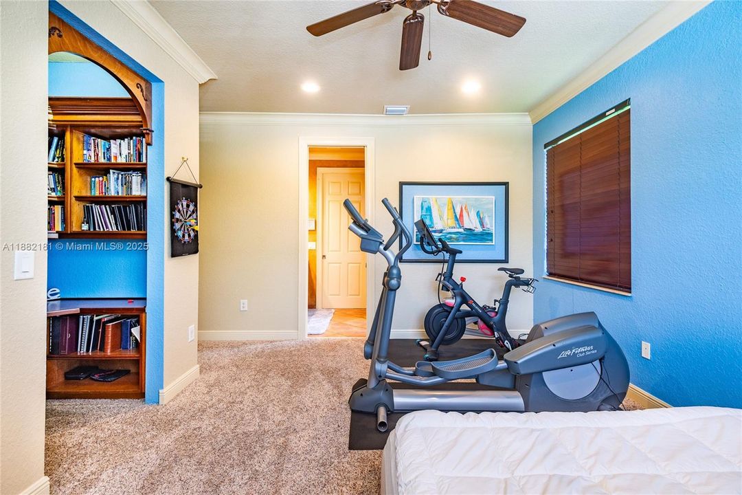 For Sale: $2,990,000 (6 beds, 5 baths, 5383 Square Feet)