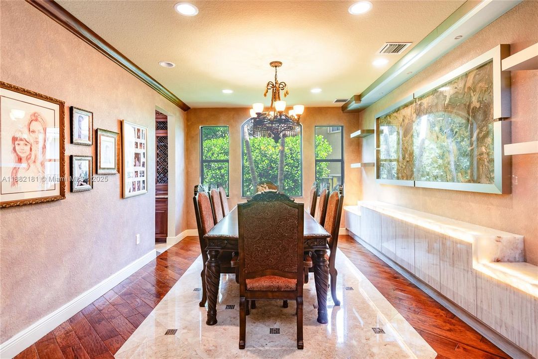 For Sale: $2,990,000 (6 beds, 5 baths, 5383 Square Feet)