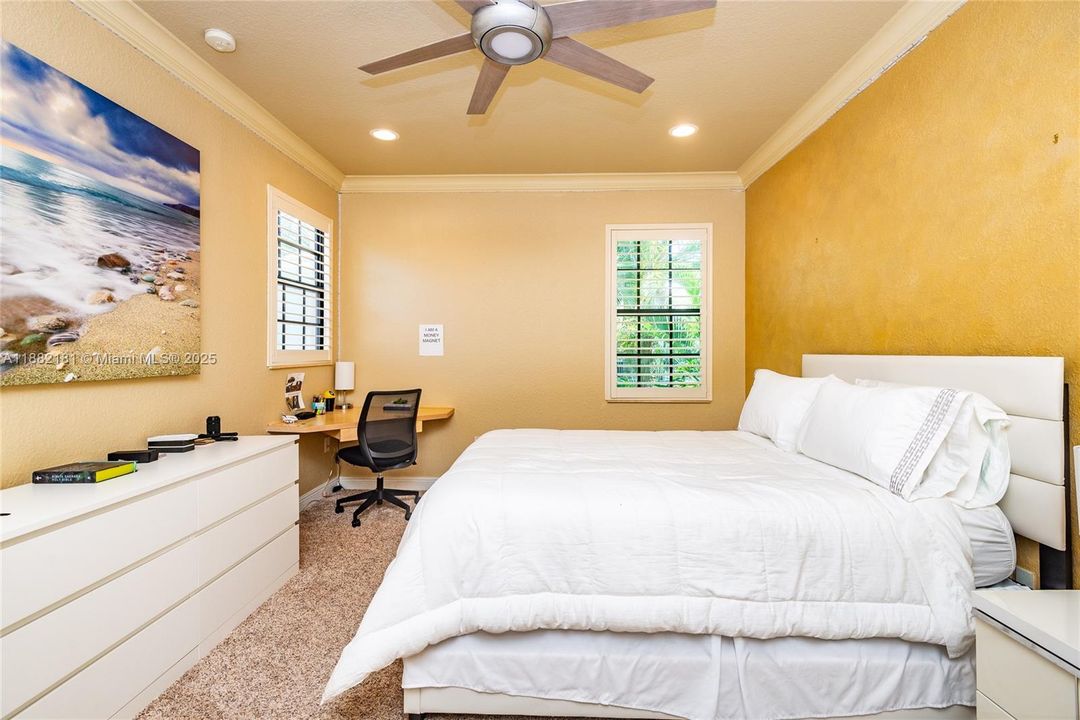 For Sale: $2,990,000 (6 beds, 5 baths, 5383 Square Feet)