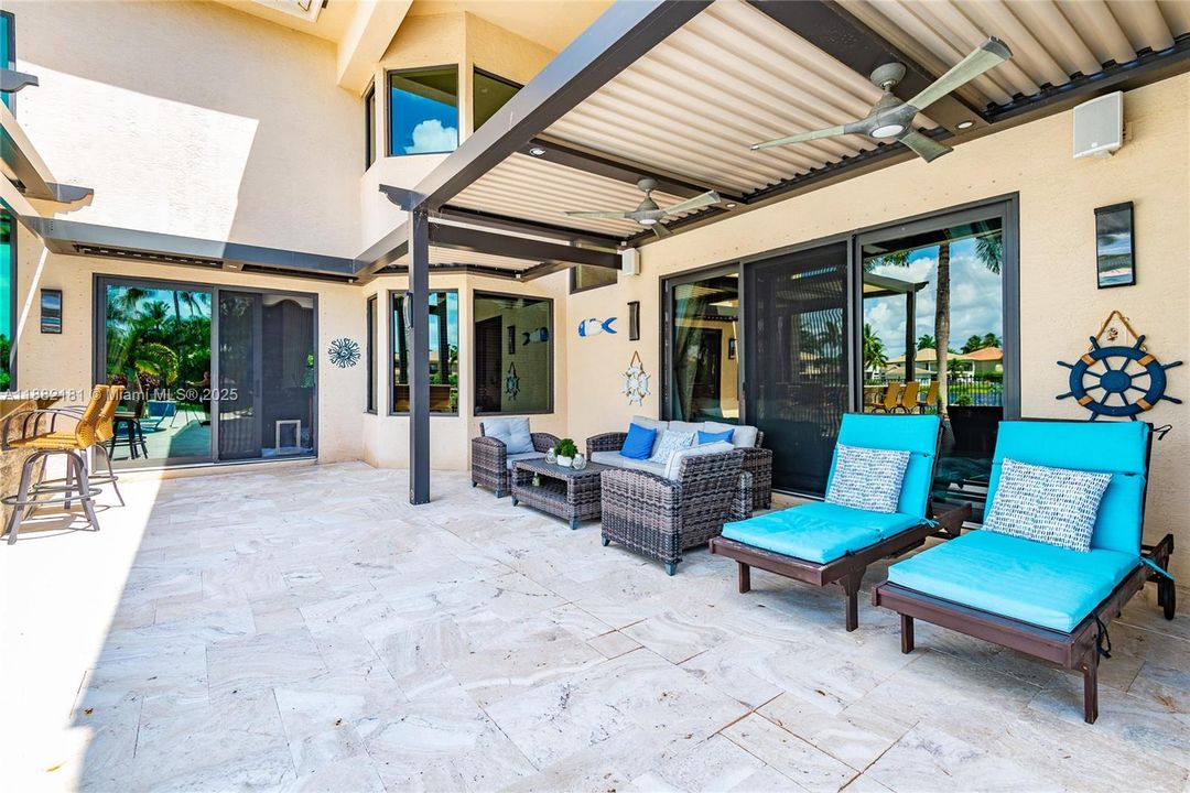 For Sale: $2,990,000 (6 beds, 5 baths, 5383 Square Feet)