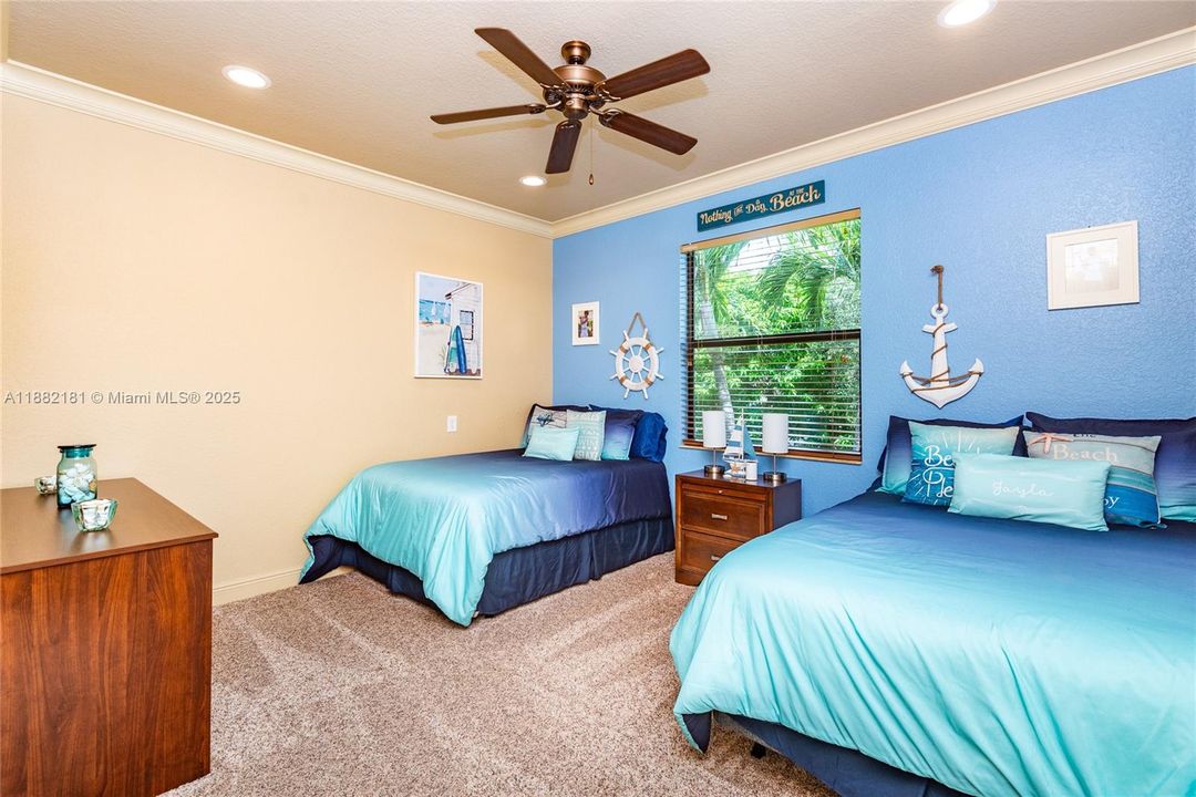 For Sale: $2,990,000 (6 beds, 5 baths, 5383 Square Feet)