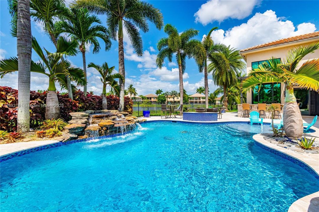 For Sale: $2,990,000 (6 beds, 5 baths, 5383 Square Feet)