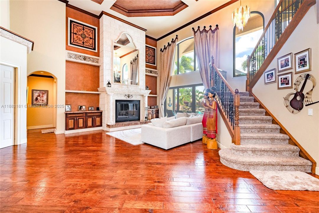 For Sale: $2,990,000 (6 beds, 5 baths, 5383 Square Feet)