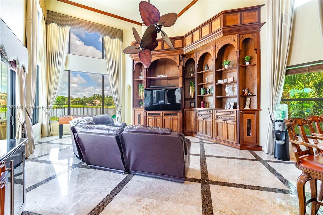 For Sale: $2,990,000 (6 beds, 5 baths, 5383 Square Feet)