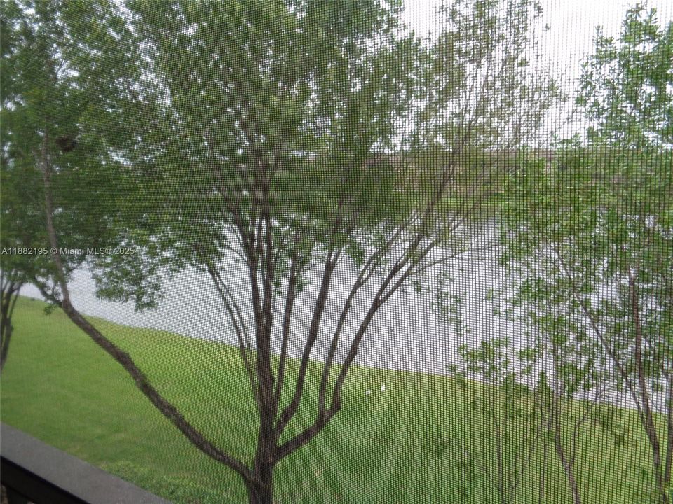 На продажу: $329,000 (2 спален, 2 ванн, 1364 Квадратных фут)