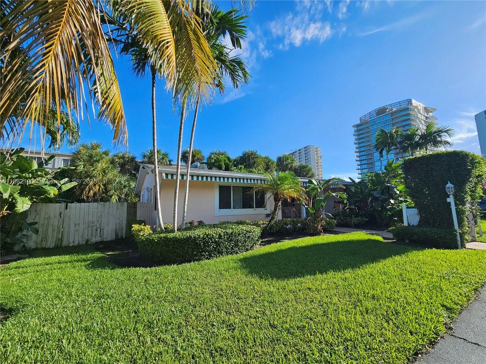 最近租的: $1,800 (1 贝兹, 1 浴室, 750 平方英尺)