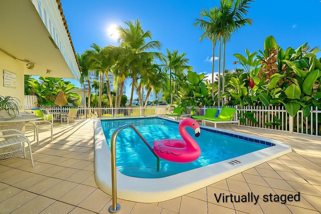 最近租的: $1,800 (1 贝兹, 1 浴室, 750 平方英尺)