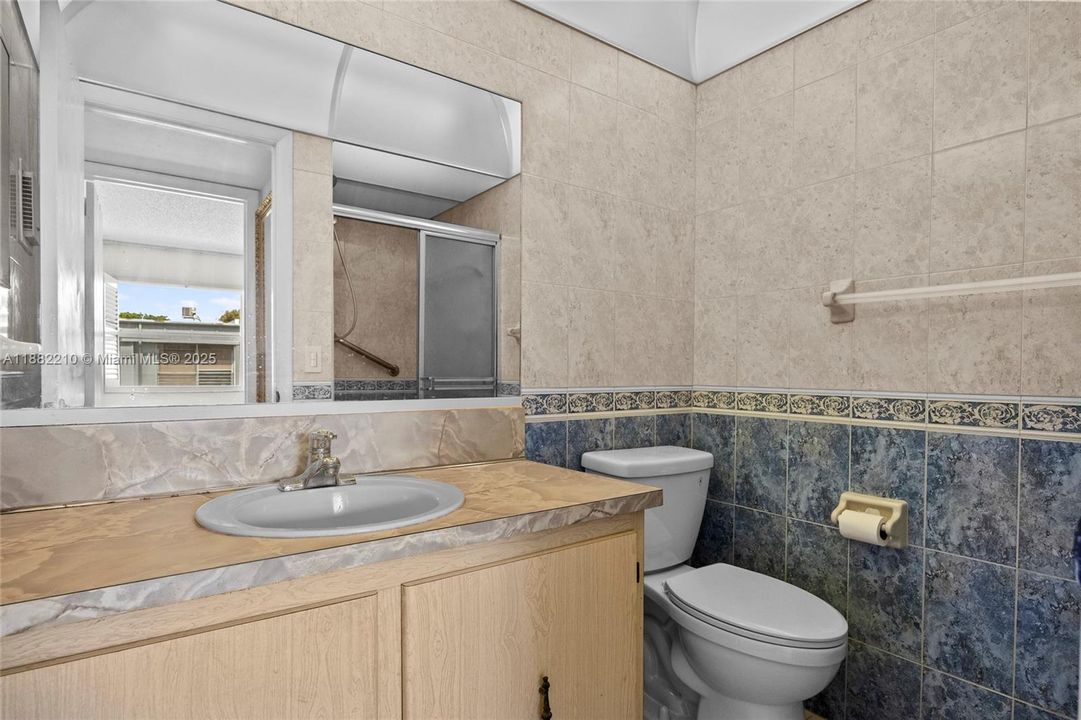 Recently Sold: $90,000 (2 beds, 2 baths, 907 Square Feet)