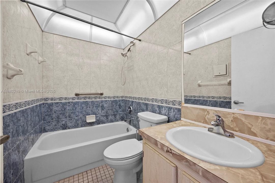 Recently Sold: $90,000 (2 beds, 2 baths, 907 Square Feet)