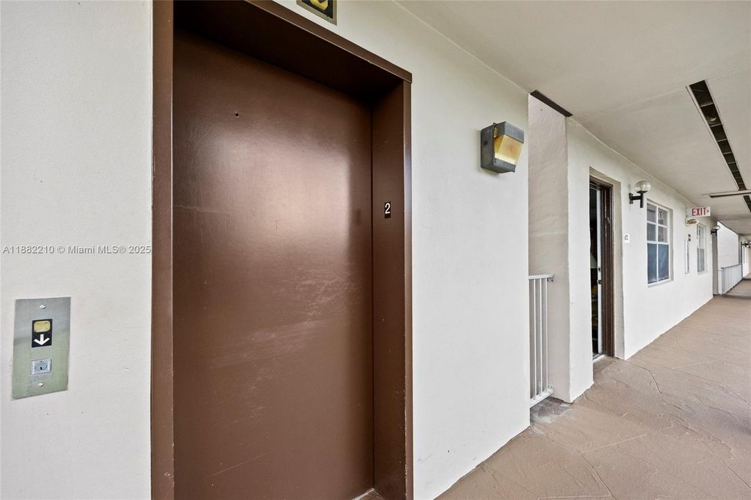 Recently Sold: $90,000 (2 beds, 2 baths, 907 Square Feet)