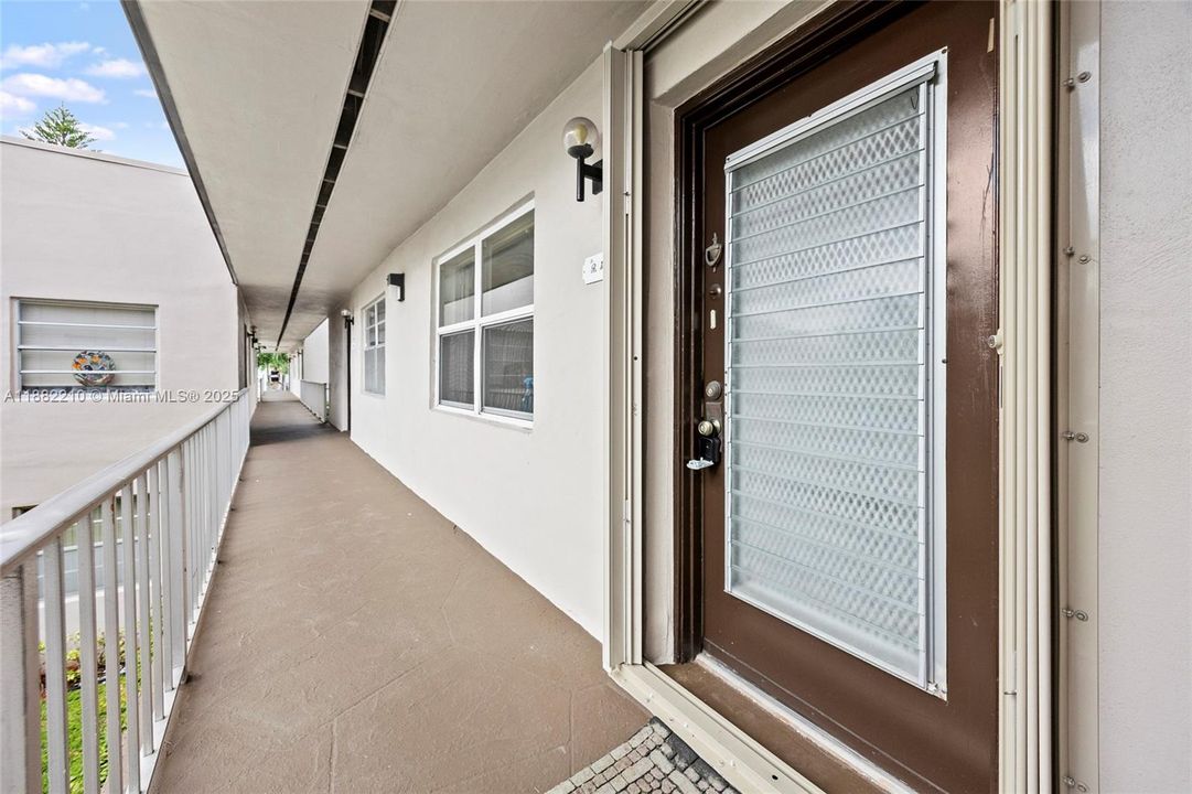 Recently Sold: $90,000 (2 beds, 2 baths, 907 Square Feet)