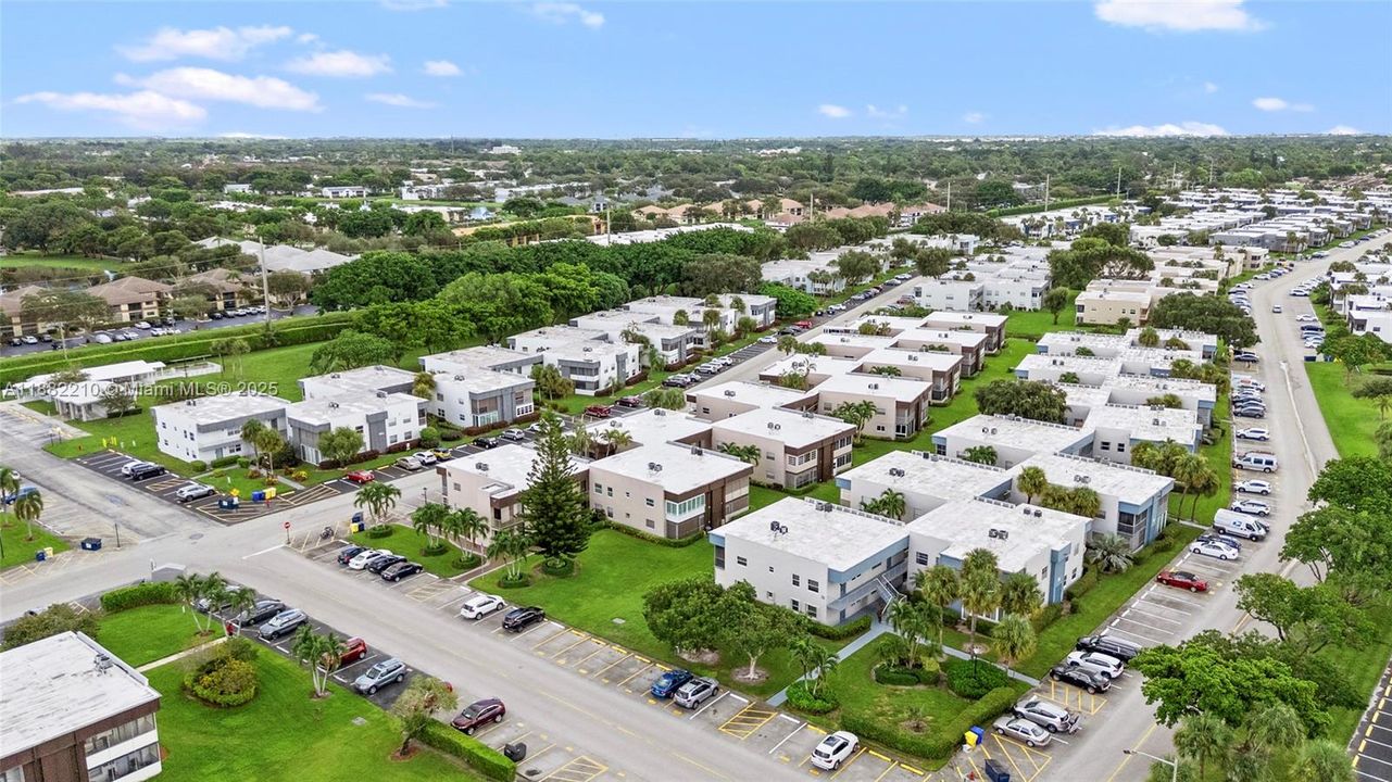 Recently Sold: $90,000 (2 beds, 2 baths, 907 Square Feet)