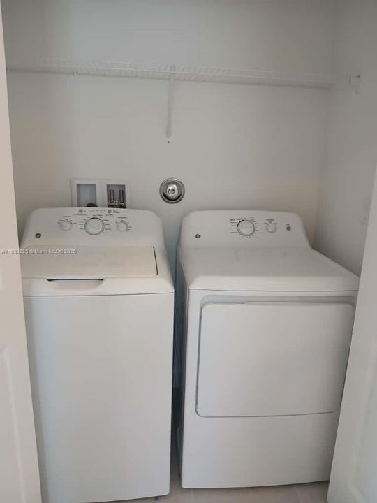 Недавно арендовано: $2,560 (4 спален, 2 ванн, 1820 Квадратных фут)