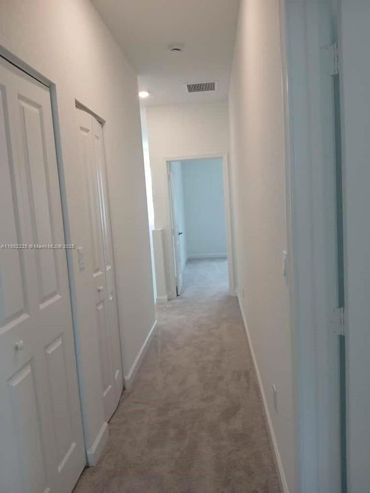 Недавно арендовано: $2,560 (4 спален, 2 ванн, 1820 Квадратных фут)