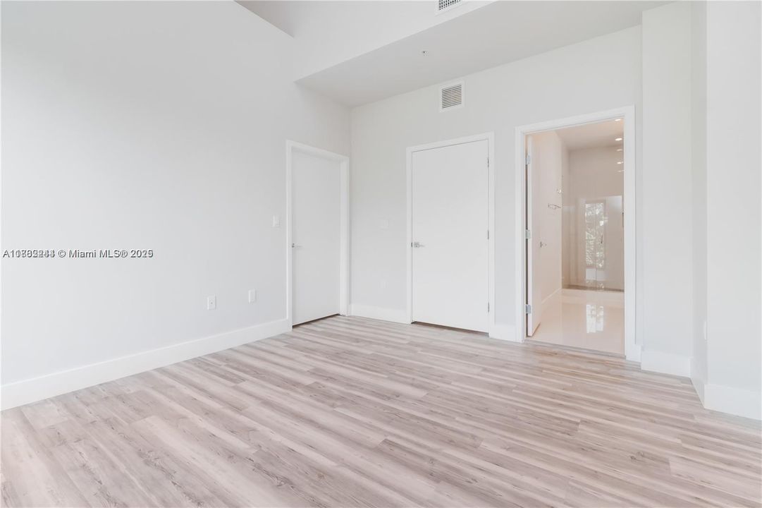 For Sale: $659,500 (3 beds, 3 baths, 1907 Square Feet)