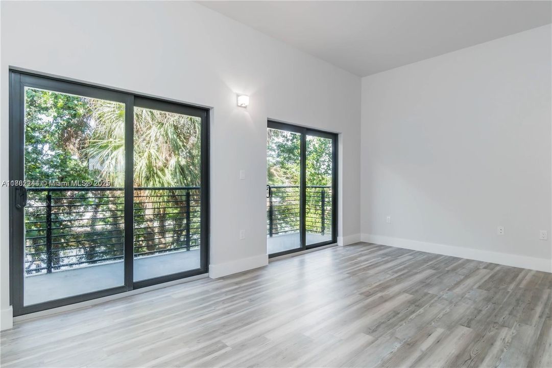 For Sale: $659,500 (3 beds, 3 baths, 1907 Square Feet)